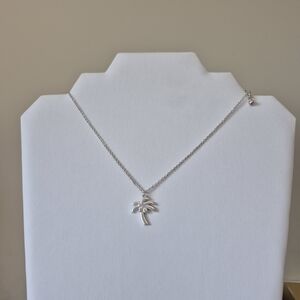 NWT Silver Palm Tree Pendant Necklace